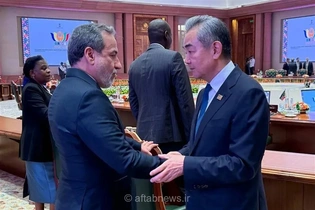 دیدار عراقچی و وانگ یی در حاشیه بریکس دهلی نو