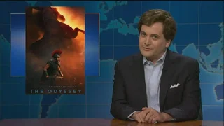 تاکر کارلسون به SNL بازگشت و به بررسی فیلم‌های تابستانی پرداخت