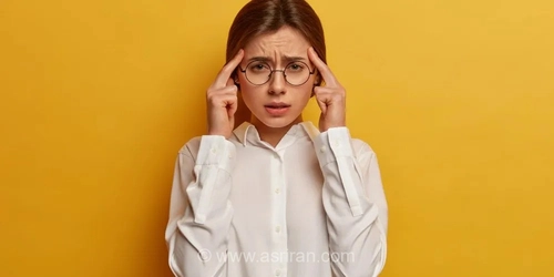 چرا افراد منفی‌نگر اینقدر بر خلق‌وخوی ما تأثیر می‌گذارند؟ (راهکارهای علمی برای مقابله)