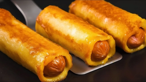 صبحانه سریع و خوشمزه با نان تست، تخم‌مرغ و سوسیس