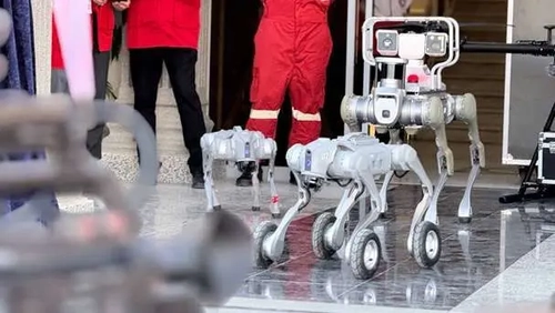 رونمایی از ربات‌های جست‌وجو و نجات هلال‌احمر در آوار
