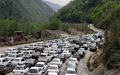 ترافیک سنگین در جاده‌های شمالی؛ یک‌طرفه شدن محور چالوس از ساعت ۱۳