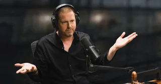 تیم هایدکر نمایش تقلیدی جو روگان خود را به The Onion می‌آورد