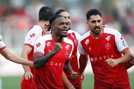 شکست نفت آبادان در مقابل پرسپولیس با نتیجه ۳-۱