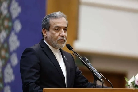 مجلس با اقدام وزیر خارجه در دیدار با نماینده دشمن برخورد می‌کند