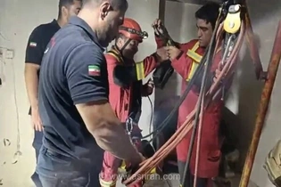 سقوط دلخراش پدر و پسر از ارتفاع ۸ متری ساختمان در حال ساخت در کاشان