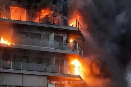 نجات معجزه‌آسای زن از آتش‌سوزی در برلین با پریدن به سبد آتش‌نشانی