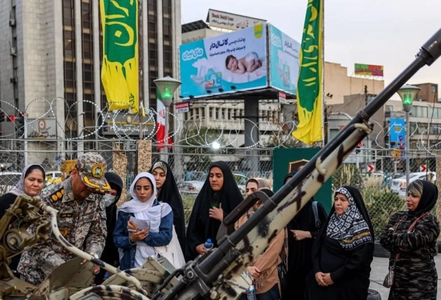 آموزش نظامی زنان با تجهیزات ضدهوایی در تهران