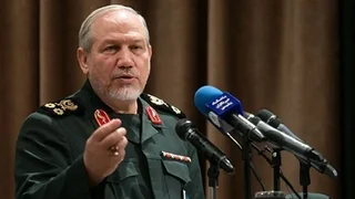 سرلشکر رحیم صفوی: آمریکا در صورت ورود به کشور نابود می‌شود