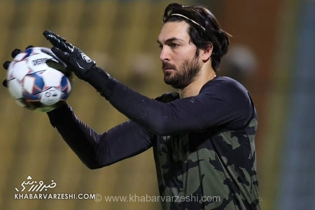 علیرضا حقیقی، گلر سابق پرسپولیس، به ورزش پدل روی آورد