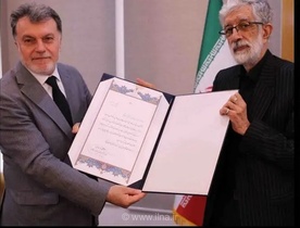عضویت افتخاری سفیر ترکیه در فرهنگستان زبان و ادب فارسی