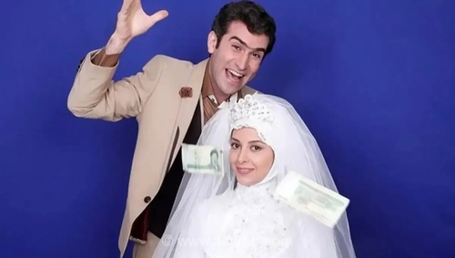 استایل متفاوت سوگل قلاتیان در کتابخانه؛ بازیگر لیسانسه‌ها مخاطبان را غافلگیر کرد (+عکس)