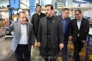 استاندار فارس در بازدید از گروه صنعتی فراسان: حمایت از صنایع دانش‌بنیان و رفع موانع تولید اولویت ماست