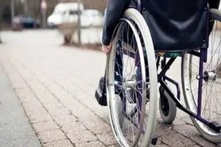 مشکلات معلولان برای مسئولان در اولویت نیست؛ قانون ابهامی ندارد