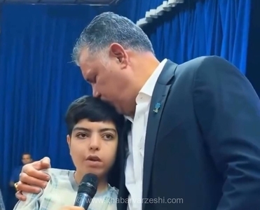تجلیل از علی دایی در سمنان؛ اسطوره فوتبال ایران نشان عالی انسانیت و نیکوکاری را دریافت کرد