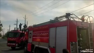 آتش‌سوزی گسترده در کارخانه کاغذسازی فرامان کرمانشاه