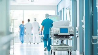 در صورت بروز علائم خطرناک، مستقیم به اورژانس مراجعه کنید