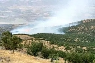 آتش کوهمره سرخی مهار شد/ باد همچنان تهدیدی جدی است