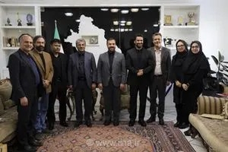 فارس باید به الگویی در جریان‌سازی فرهنگی و تولیدات فاخر تبدیل شود/ در عرصه فرهنگ، هیچ گروهی نباید نادیده گرفته شود