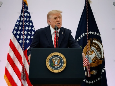گزارش‌ها از انفجارهای مهیب در تنگه هرمز؛ ادعای ایران