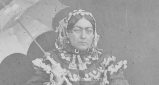 تصویر نایاب از ماه نسا خانم، مادرشوهر دختر ناصرالدین شاه با لباس فرنگی