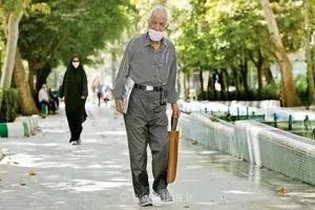 انتقاد تند بازنشستگان از تبعیض در پرداخت‌ها: چرا معوقات ما برای رئیس‌جمهور اولویت ندارد؟