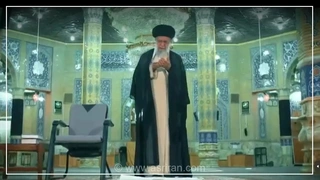 «محراب جمکران» ؛ لحظاتی خاطره انگیز از حضور رهبر شهید در مسجد جمکران