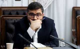 انتقاد تند معاون رئیس‌جمهور از کیفیت خودروهای داخلی: عامل اصلی شکاف ۵۰ درصدی تولید و مصرف بنزین هستیم