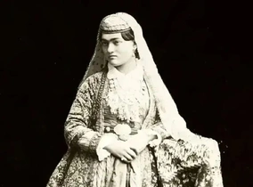 پوشش جالب زنان ارمنی در اصفهان در دوران قاجار(عکس)