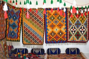 برپایی هفته بازار صنایع دستی در شهرستان‌های کرمانشاه و صحنه تحت طرح روز و شب‌های صنایع دستی