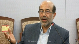 حضور رهبر انقلاب در مراسم تدفین رهبر شهید: روایت یک مداح از سلامت ایشان