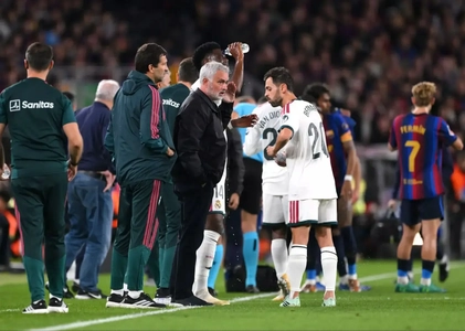 مورینیو: کانسلو اخراج نشد! VAR امشب هم خواب بود