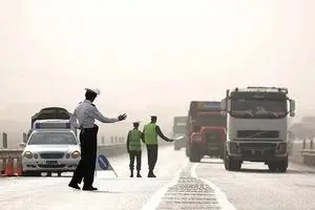 اعمال محدودیت تردد کامیون‌ها در آزادراه همدان به ساوه برای تسهیل بازگشت زائران اربعین حسینی