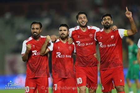 بازگشت محمد عمری به ترکیب پرسپولیس؛ همراهی با سرخ‌پوشان در سفر به تبریز برای دیدار با تراکتور