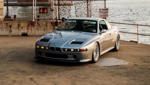 ب‌ام‌و ۸۵۸ CSL: ترکیب جذاب موتور V10 با بدنه‌ای متفاوت