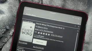 آمازون خدمات Kindle Unlimited را به Kindle+ تغییر نام داد و دو تغییر بزرگ شامل کتاب‌های صوتی هوش مصنوعی را به همراه دارد