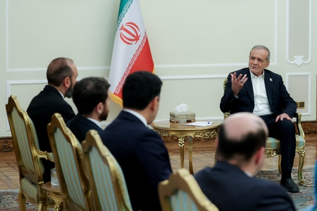 پزشکیان: مذاکره با دشمنی که هر روز ترور و تحریم می‌کند، بی‌معناست