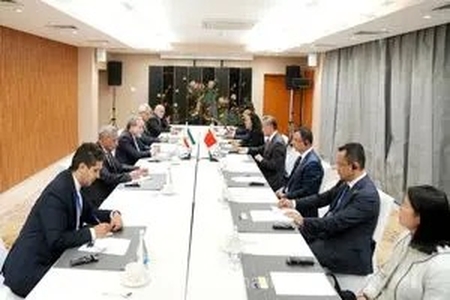عراقچی در دیدار با همتای چینی: پیمان‌شکنی آمریکا عامل اصلی ناامنی در تنگه هرمز و منطقه است