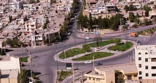 ایران قدیم؛ یک مسافرخانه در شهر «دلیجان»؛ سال 1307(عکس)