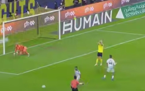 از دست رفتن پنالتی رونالدو در دیدار النصر و نئوم
