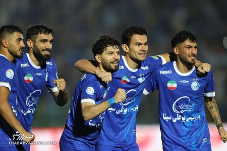پیروزی استقلال مقابل گل گهر با گل قلی‌زاده و اخراج حردانی