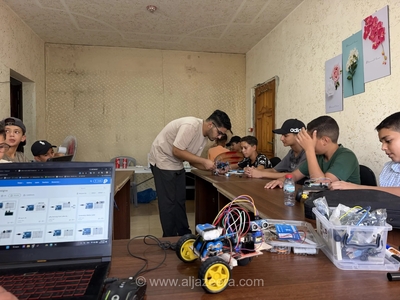 اشتیاق دانشجویان غزه برای یادگیری فناوری با وجود کمبود امکانات