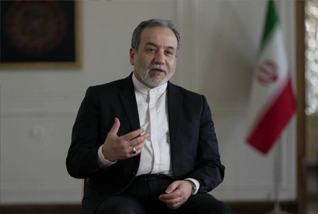 طرح ایران برای تنگه هرمز همچنان مطرح است؛ عراقچی: در حال بررسی پاسخ آمریکا هستیم