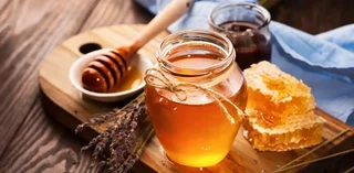 درمان افسردگی با شربت آب عسل؛ توضیحات متخصص طب سنتی