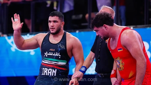 قهرمانی جوانان ایران در کشتی آزاد جهان با مدال طلای ابوالفضل محمدنژاد