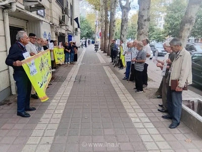 تجمع بازنشستگان تامین اجتماعی در چند شهر/ حقوق نصفه‌نیمه و زیر خط فقر نمی‌خواهیم