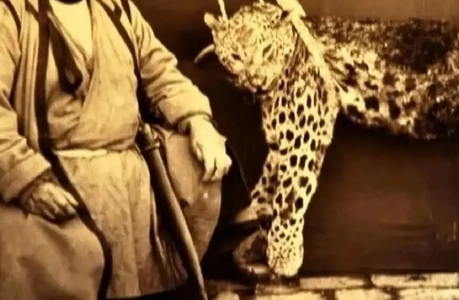 تصویری از رحیم کن‌کن، لات قاجاری که به ثروت رسید