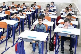 زنگ مدرسه برای کودکان کار هم باید طنین‌انداز شود