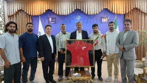 استاندار لرستان: ورزش، جایگاه جناح‌بندی سیاسی نیست/ تجلیل از قهرمان وزنه برداری