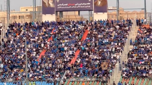 شعار وحدت در ورزشگاه: هواداران استقلال و سپاهان همصدا شدند